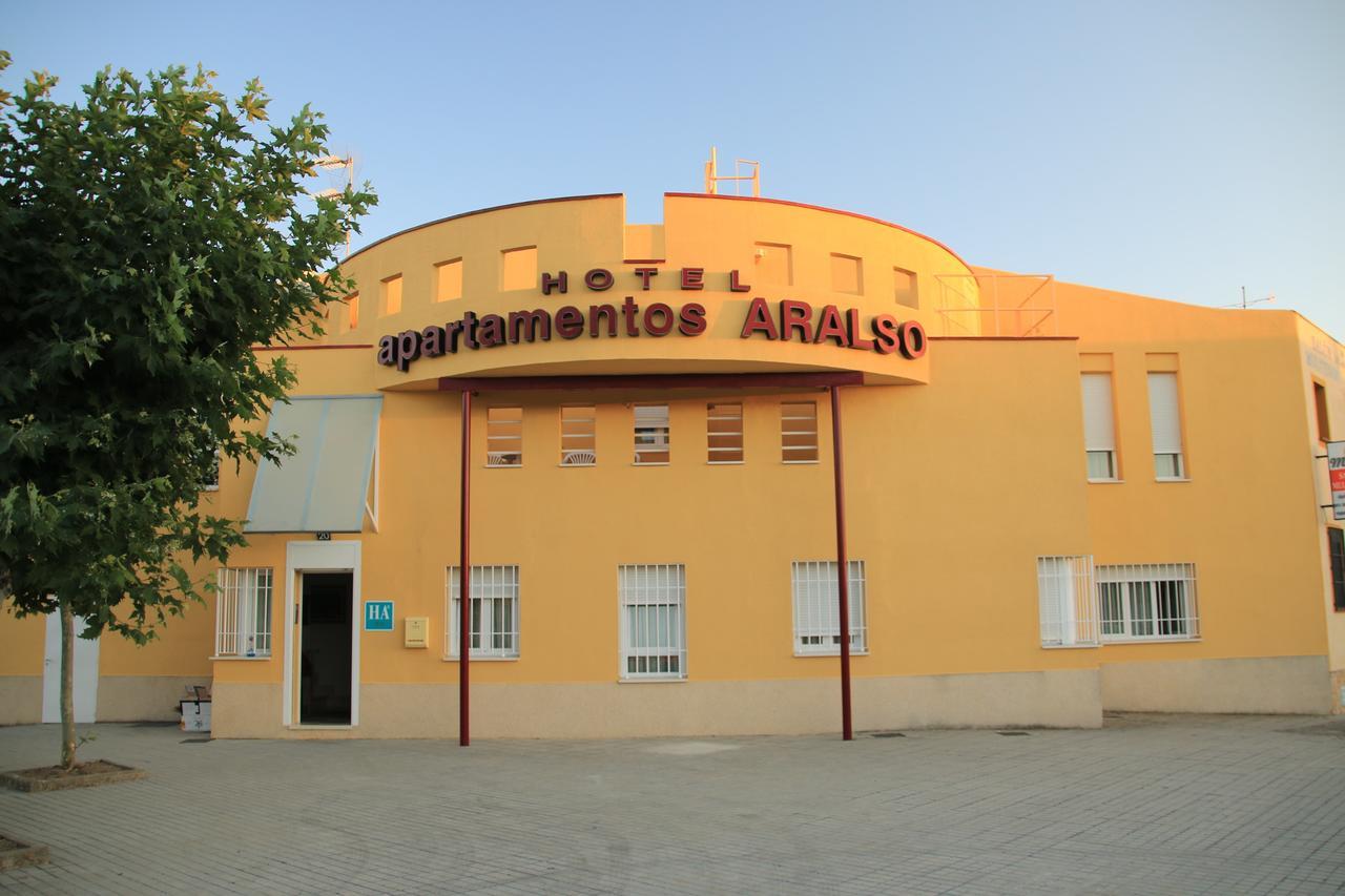 Hotel Apartamentos Aralso Sotillo La Lastrilla Kültér fotó