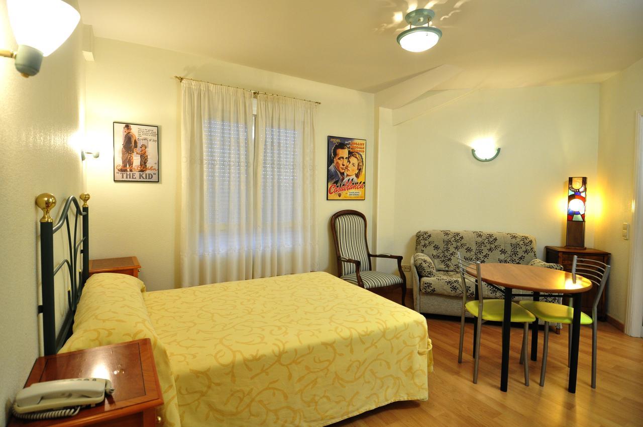 Hotel Apartamentos Aralso Sotillo La Lastrilla Kültér fotó